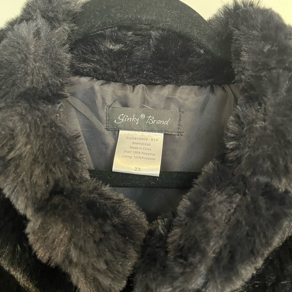 Totally gorgeous super soft faux fur coat - Picture 6 of 7